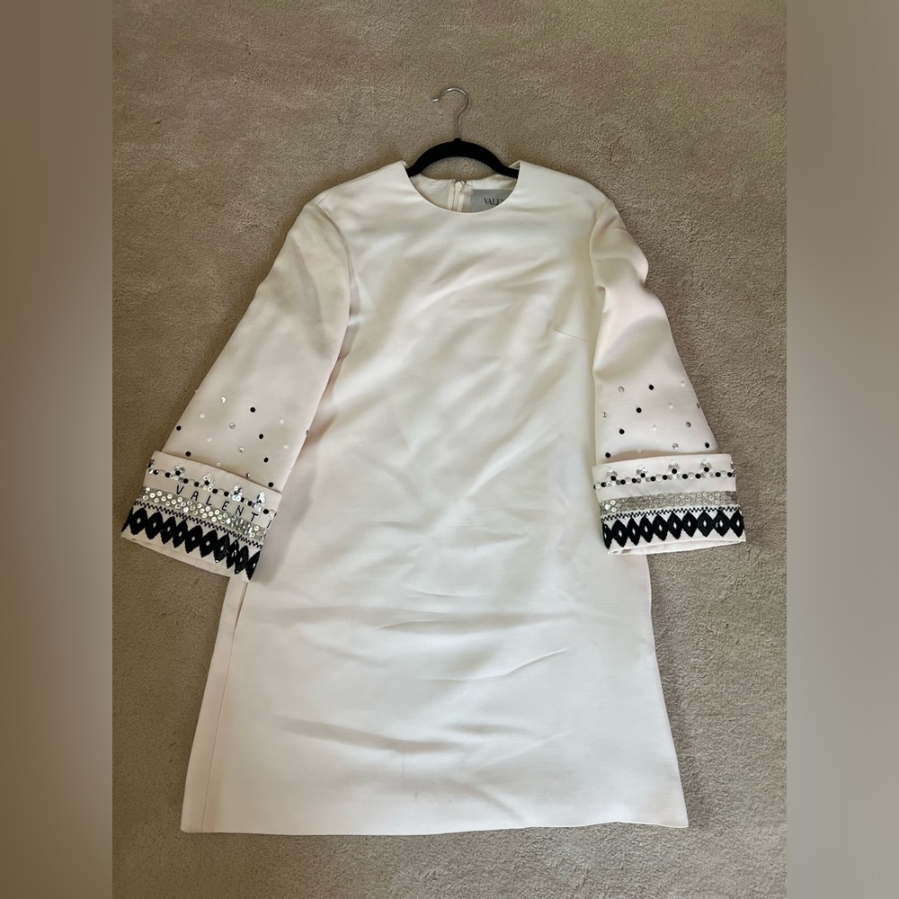 Valentino Dress, Size 40 (4 US) - Picture 6 of 11